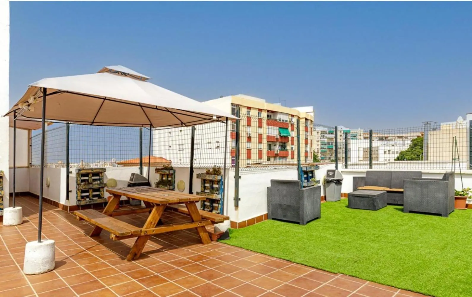 Apartamento Centrico La Merced - Free Parking & Free Gym Málaga 0*,  España